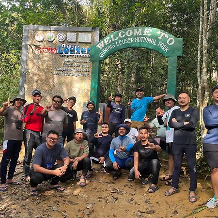 Pongo Guest House & Jungle Trekking Bukit Lawang Zewnętrze zdjęcie