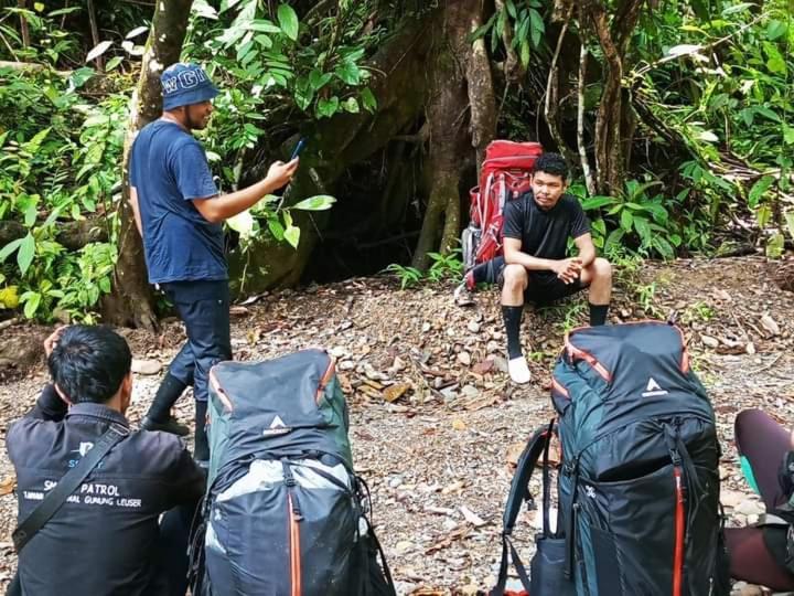 Pongo Guest House & Jungle Trekking Bukit Lawang Zewnętrze zdjęcie