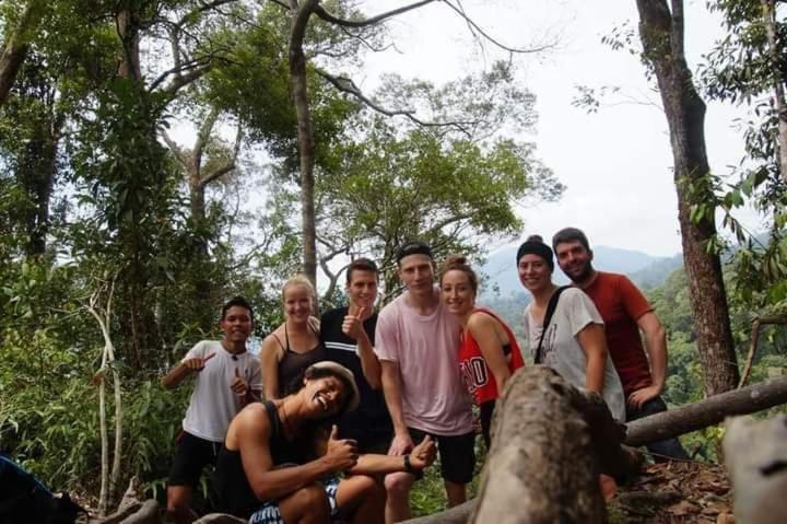 Pongo Guest House & Jungle Trekking Bukit Lawang Zewnętrze zdjęcie