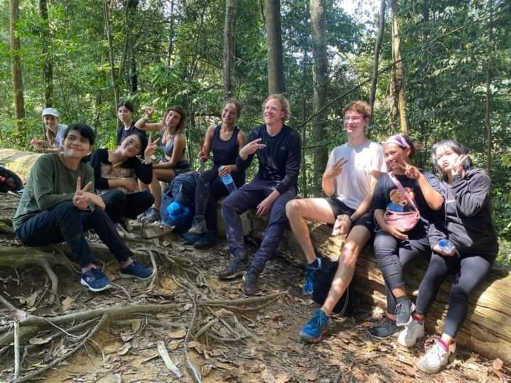 Pongo Guest House & Jungle Trekking Bukit Lawang Zewnętrze zdjęcie